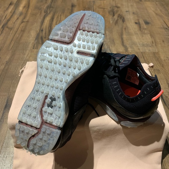 UA HOVR™ Tour Spikeless (Pro Edition) Golf Shoes - Picture 8 of 16